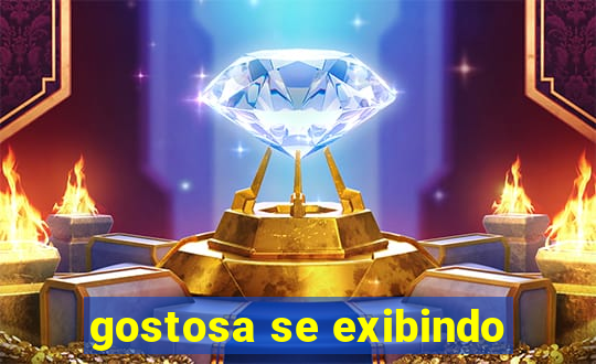 gostosa se exibindo